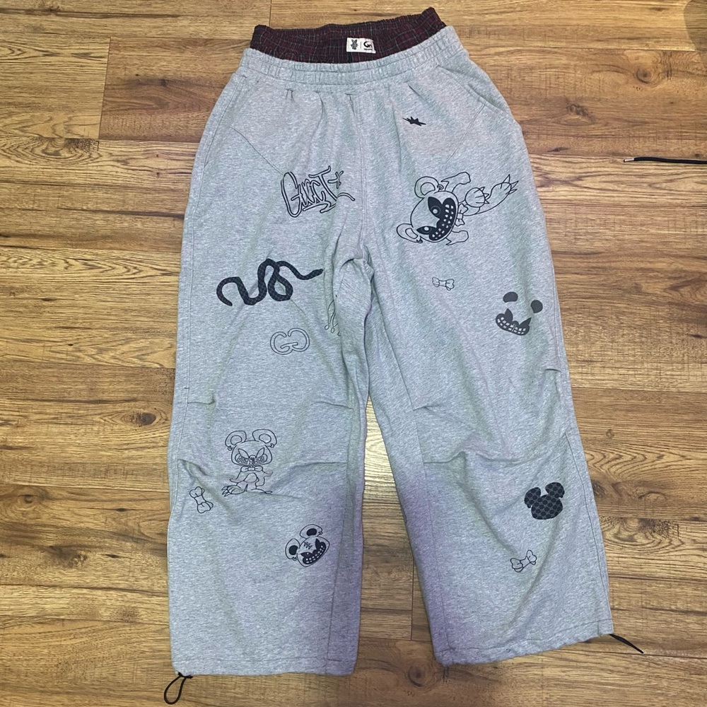 Double waisted Gray baggy Graphic Sweatpants